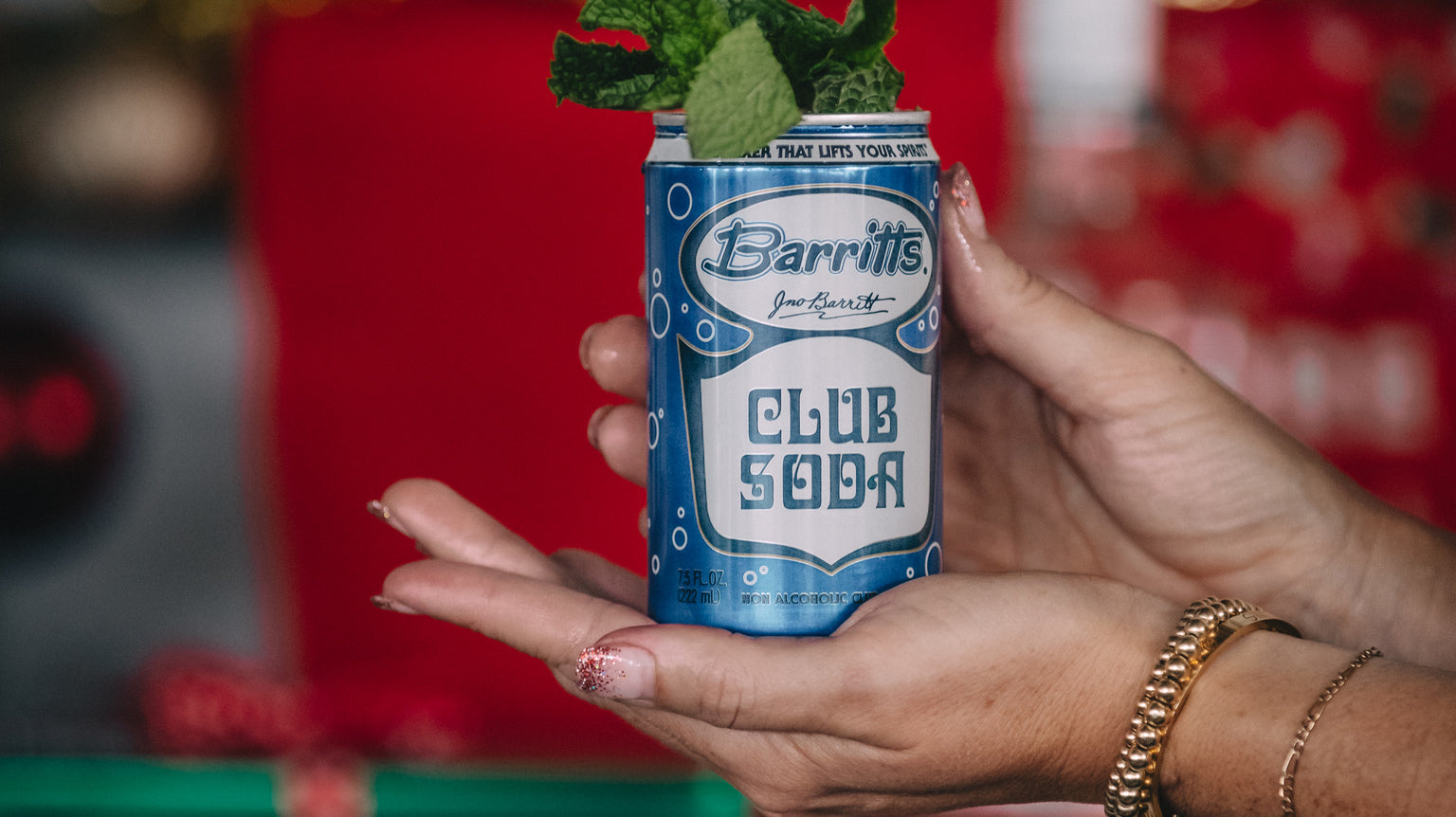 From Can to Glass: How Draft Top Elevates Your Holiday Gatherings